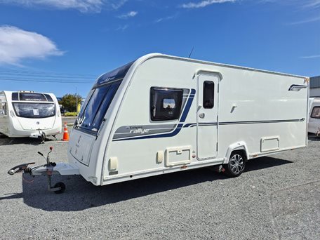Compass 2014 4 Berth ISLAND BED