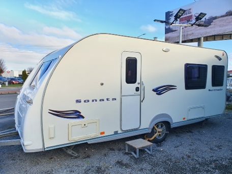 Fleetwood 2009 4 Berth SOLAR, NEW AWNING
