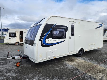 Lunar 2018 4 Berth Island Bed