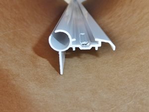 A20 Lunar 2011-2015 Draught Skirt Track Alpine White 39mm