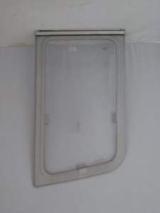 WFDAV455 ... Window ... (SECOND GRADE/USABLE) (AVONDALE) 1994 Front Doorside (455mm x 775mm)