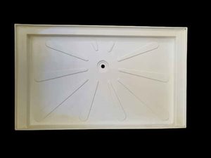 STSH11 ... Shower Tray SECOND HAND ........ 1115L x 673W x 57D